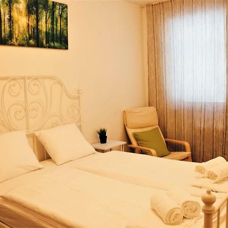 Green Wall Apartment 카프룬 외부 사진